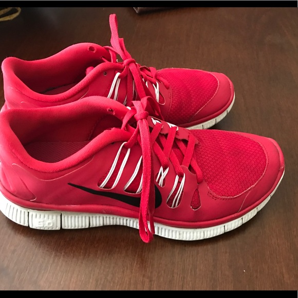 Nike Shoes - Nike Free 5 athletic shoes (8.5M)